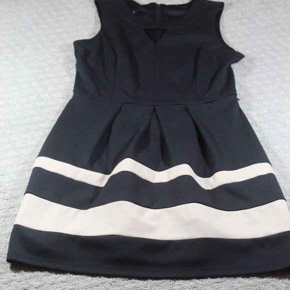 IZ Byer Size 5 Black & Tan Fit & Flare Cocktail Dress - Picture 1 of 6